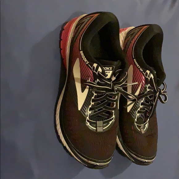 brooks ghost 10 brown